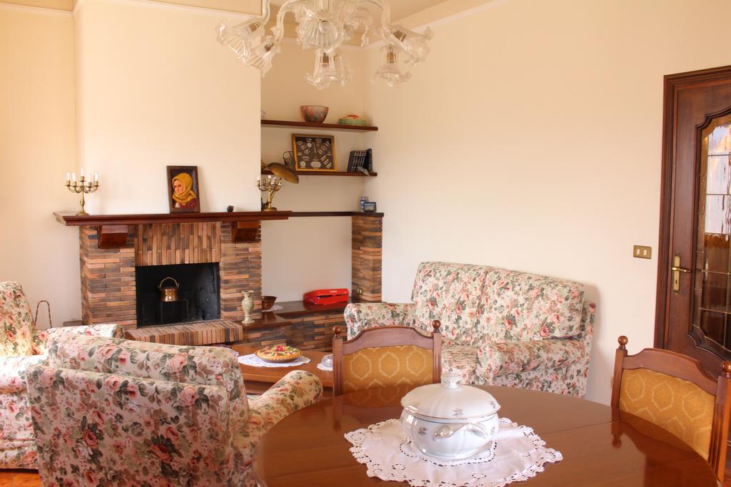 House In Caramagna Apartman Imperia Szoba fotó