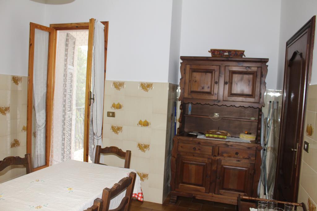 House In Caramagna Apartman Imperia Szoba fotó
